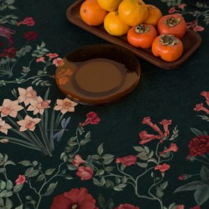 رومیزی مدل بزم هرمد – جزئیات پارچه و دوخت